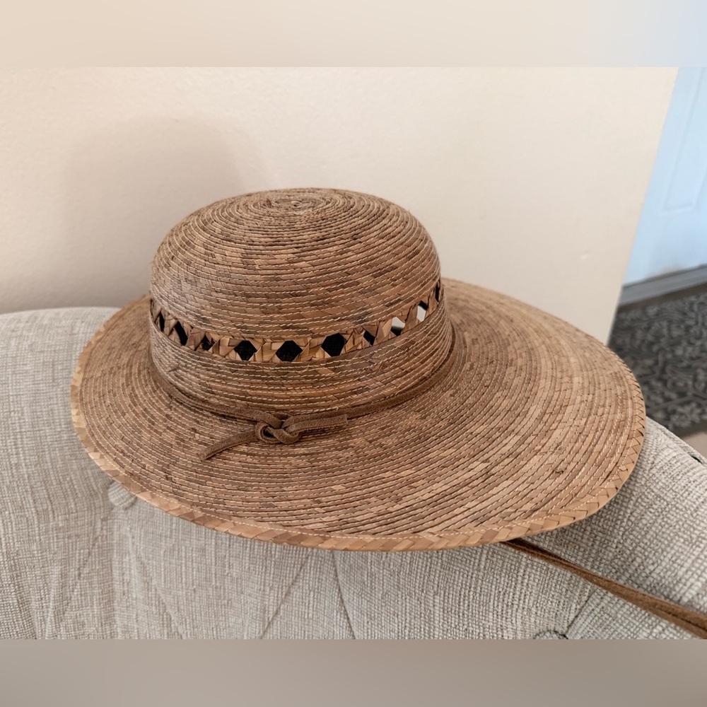 NWT Tula Hat Leather Visor Wide Brim Chin Strap Vented Hard Straw - Picture 8 of 8